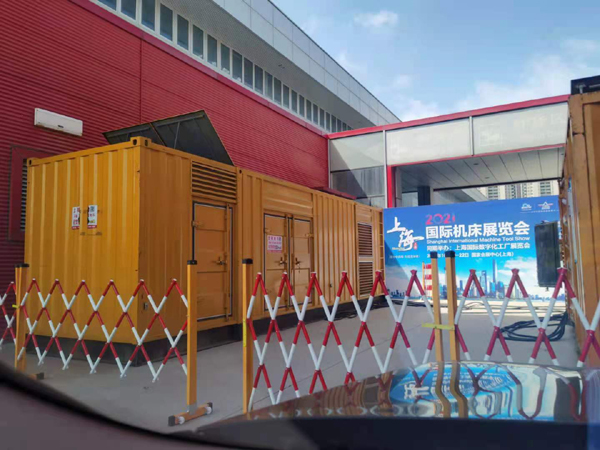 莱城发电车出租-发电机无电压或电压太低怎么办？