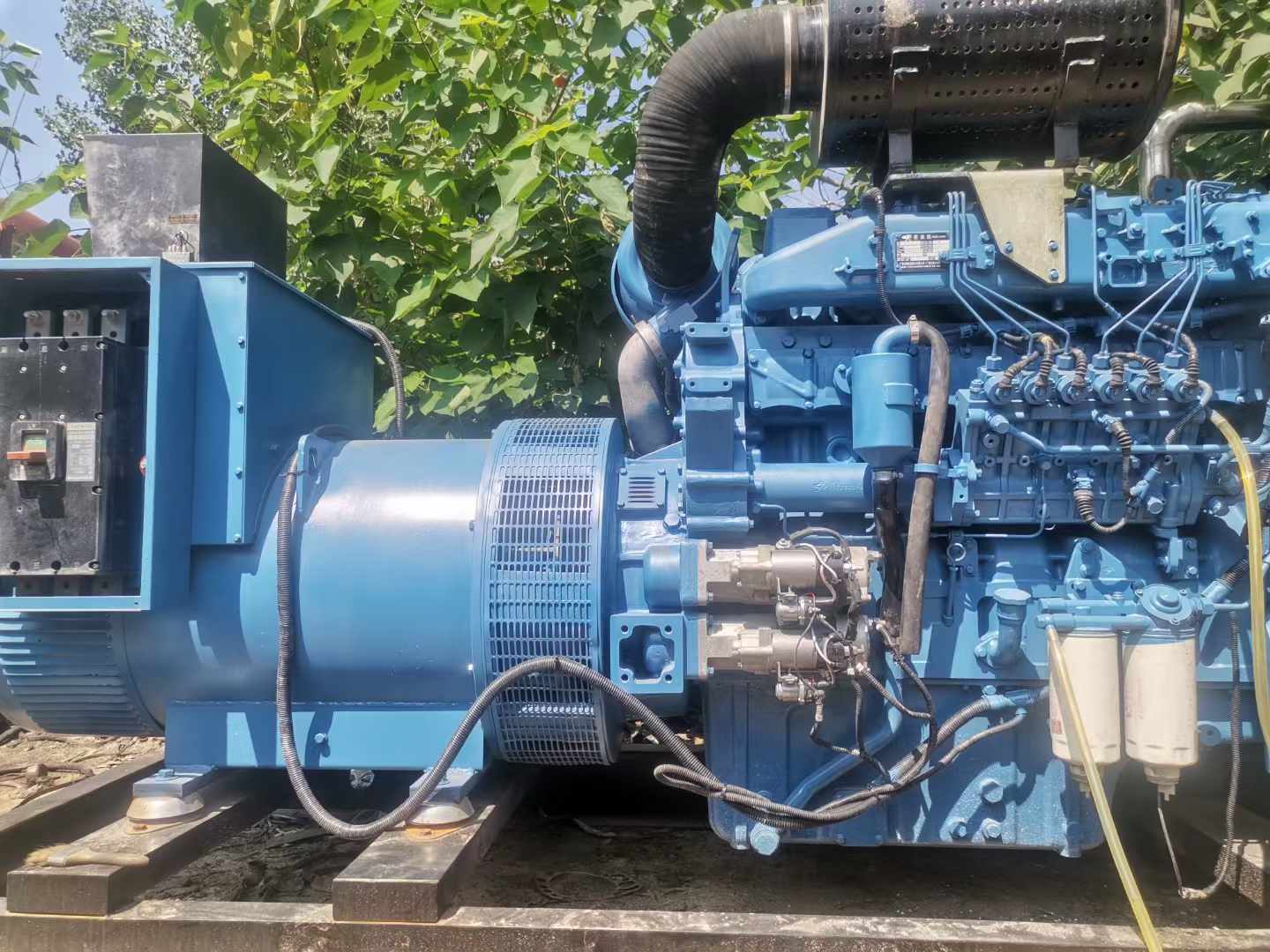 莱城详细说明降低 800kW 柴油发电机输出电流波动的方法