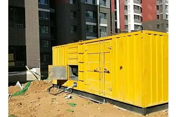 莱城发电机租赁中燃油压力过低会对发动机的哪些部件造成损坏？