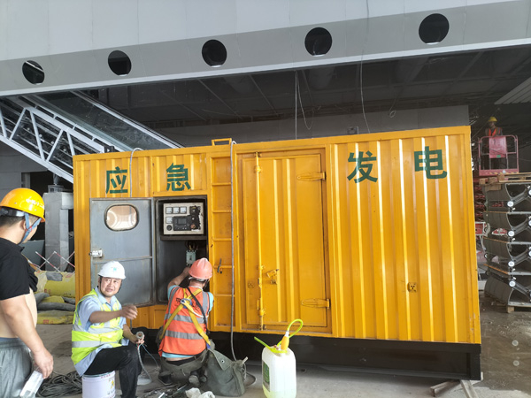 莱城怎样判断空气滤清器是否需要更换？